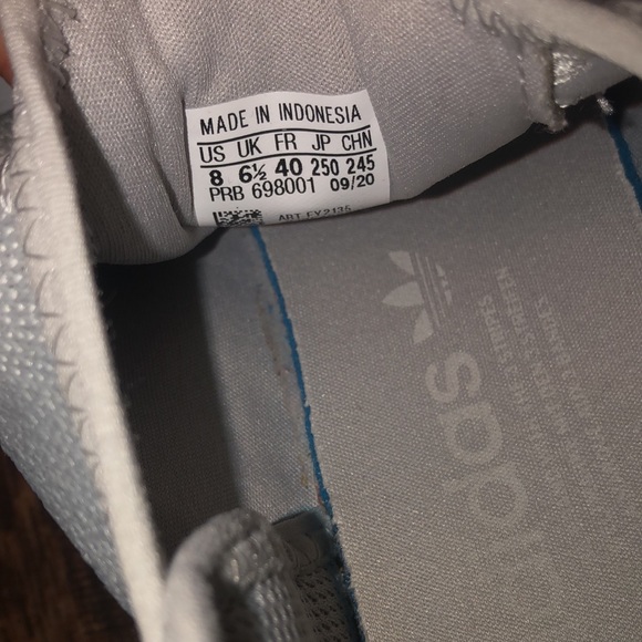 adidas running shoes - Picture 3 of 3